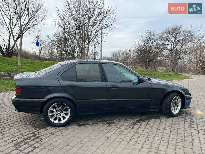 Седан BMW 3 Series 1994 в Одессе фото 10 Седан BMW 3 Series 1994 в Одессе