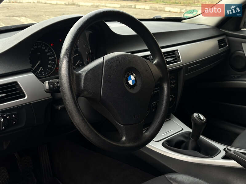 Універсал BMW 3 Series 2006 в Миколаєві