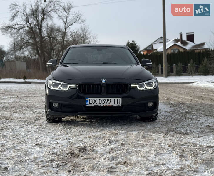 Седан BMW 3 Series 2017 в Хмельницком