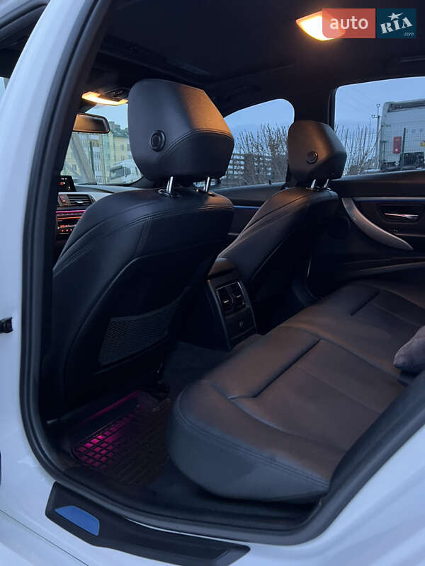 Седан BMW 3 Series 2015 в Львове