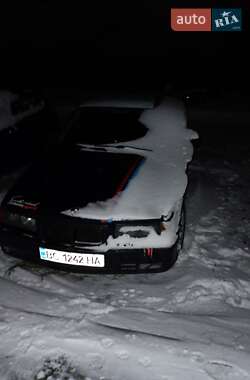 Седан BMW 3 Series 1993 в Львові