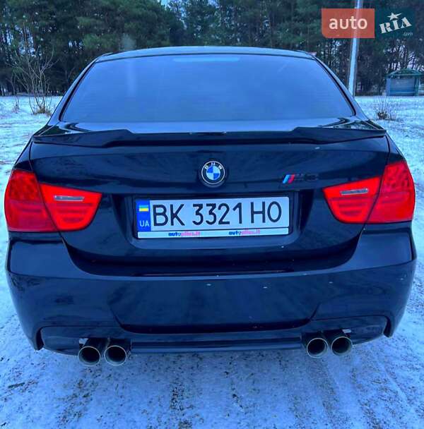 Седан BMW 3 Series 2009 в Сарнах