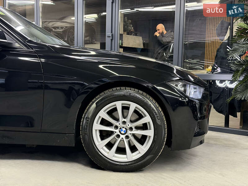 Седан BMW 3 Series 2013 в Одесі