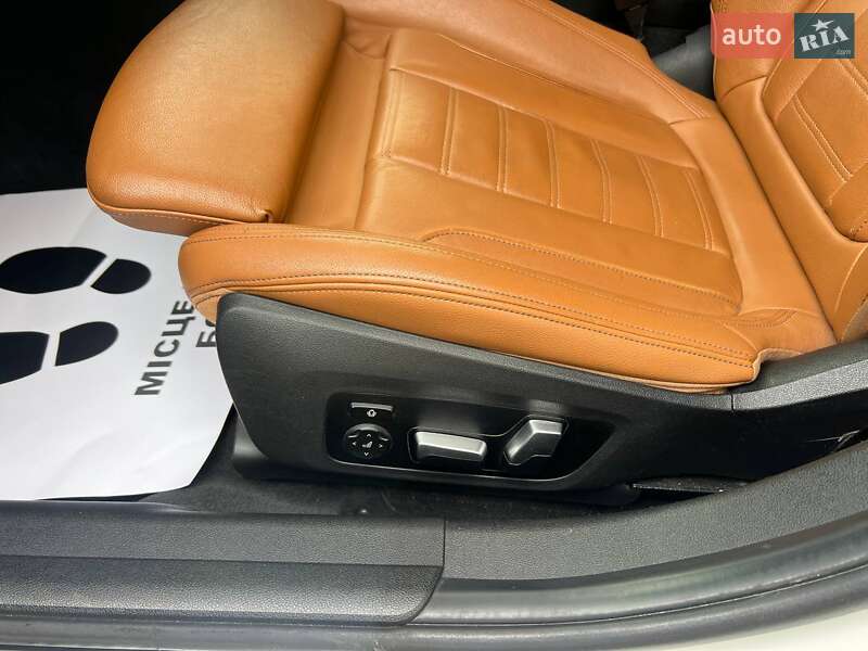 Седан BMW 3 Series 2020 в Івано-Франківську