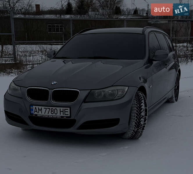 BMW 3 Series 2010
