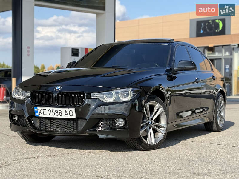 Седан BMW 3 Series 2017 в Дніпрі