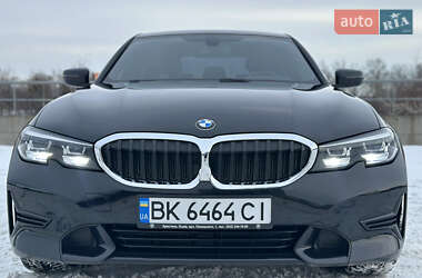 Седан BMW 3 Series 2022 в Киеве