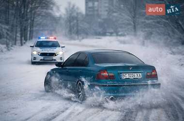 Седан BMW 3 Series 2002 в Львове