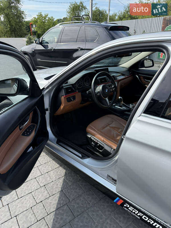 Седан BMW 3 Series 2014 в Ужгороді