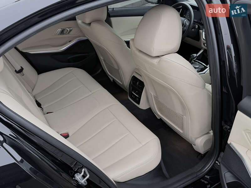 Седан BMW 3 Series 2019 в Ковеле