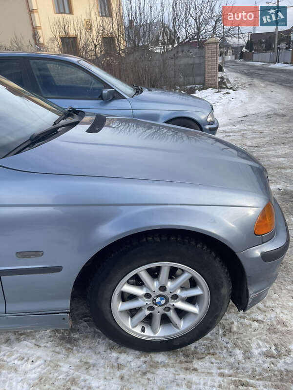 Універсал BMW 3 Series 2000 в Чернівцях