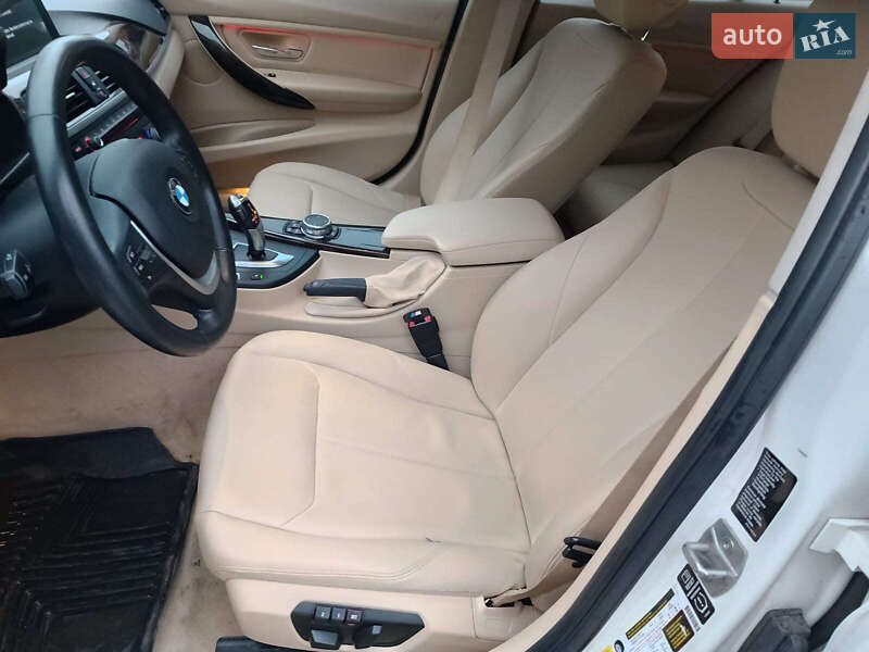 Седан BMW 3 Series 2015 в Харкові