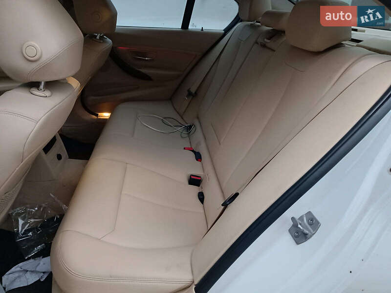 Седан BMW 3 Series 2015 в Харкові