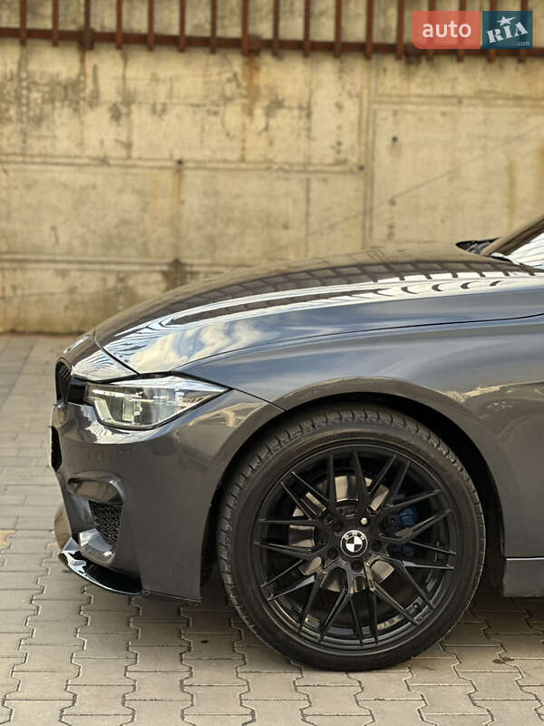 Седан BMW 3 Series 2017 в Ужгороді