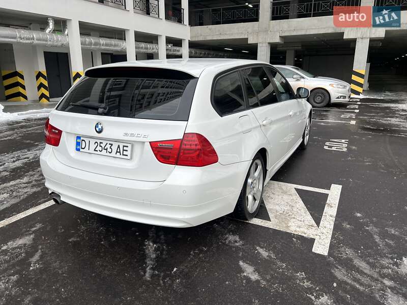 Універсал BMW 3 Series 2009 в Києві