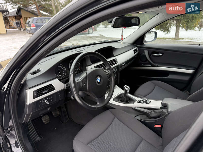 Седан BMW 3 Series 2010 в Коломые фото 14 Седан BMW 3 Series 2010 в Коломые