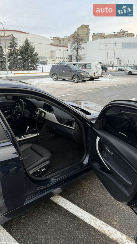 Седан BMW 3 Series 2017 в Києві