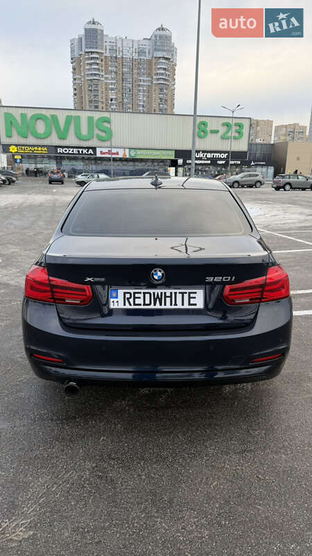 Седан BMW 3 Series 2017 в Києві