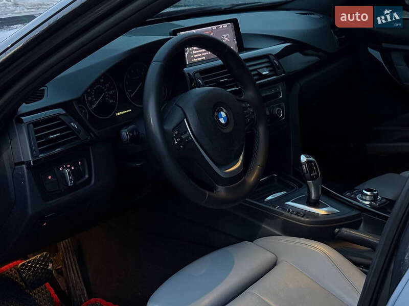 Седан BMW 3 Series 2012 в Запоріжжі