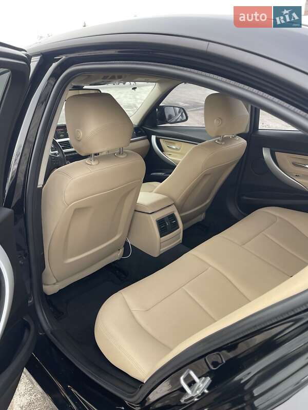 Седан BMW 3 Series 2017 в Житомире