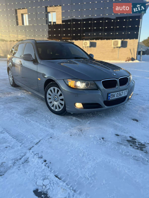 Універсал BMW 3 Series 2010 в Костопілі