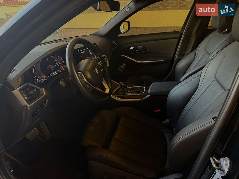Седан BMW 3 Series 2020 в Львові
