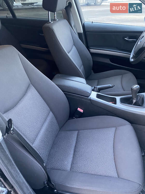 Універсал BMW 3 Series 2006 в Дубні фото 40 Універсал BMW 3 Series 2006 в Дубні