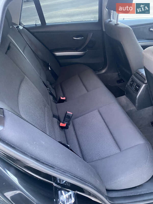 Універсал BMW 3 Series 2006 в Дубні фото 45 Універсал BMW 3 Series 2006 в Дубні