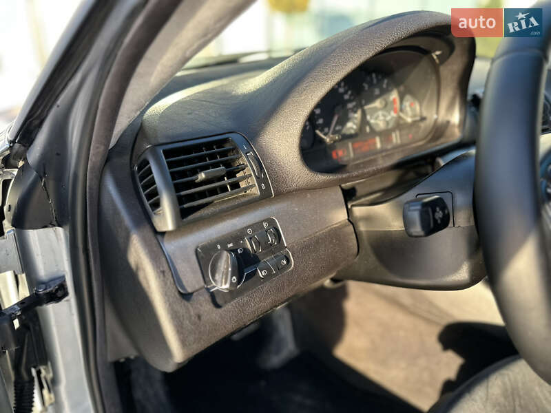 Купе BMW 3 Series 2003 в Тернополе