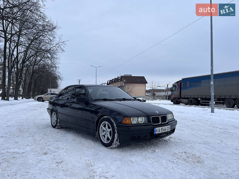 Седан BMW 3 Series 1996 в Софиевской Борщаговке