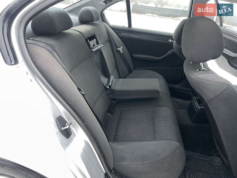 Седан BMW 3 Series 2001 в Хмельницькому