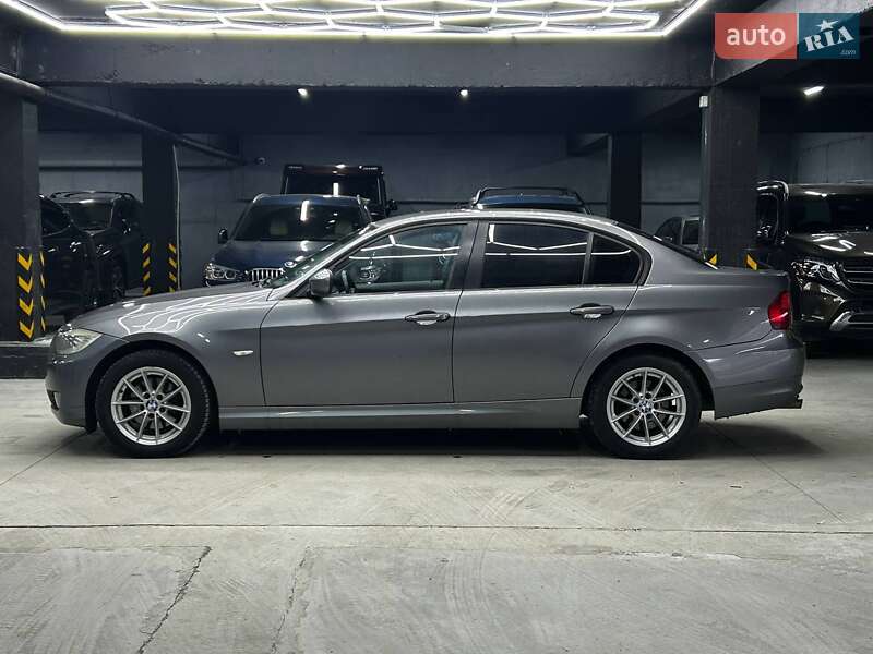 Седан BMW 3 Series 2011 в Черновцах фото 4 Седан BMW 3 Series 2011 в Черновцах