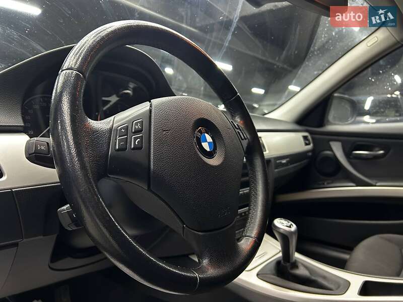 Седан BMW 3 Series 2011 в Черновцах фото 10 Седан BMW 3 Series 2011 в Черновцах