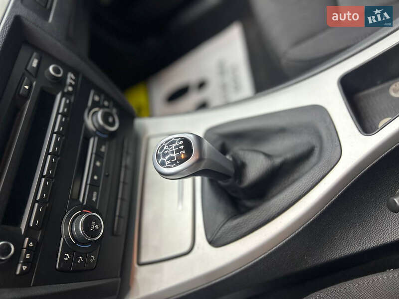 Седан BMW 3 Series 2011 в Черновцах фото 16 Седан BMW 3 Series 2011 в Черновцах