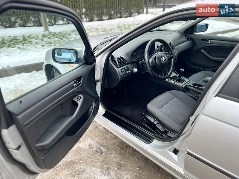 Седан BMW 3 Series 2004 в Кременчуці