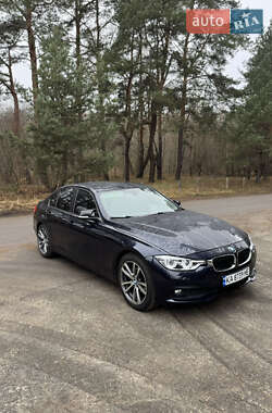 Седан BMW 3 Series 2017 в Киеве