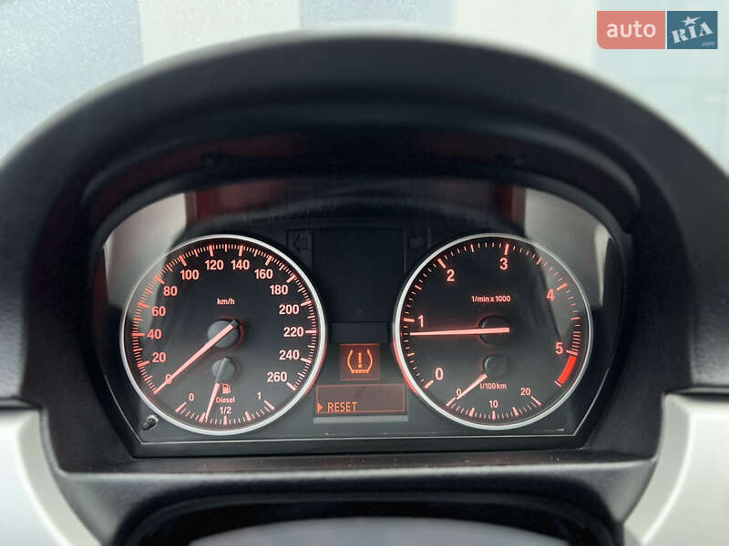 Седан BMW 3 Series 2010 в Хмельницькому