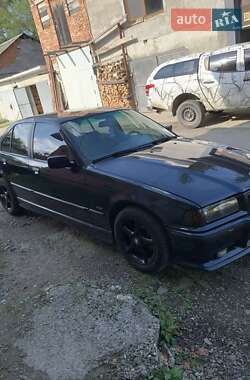 Седан BMW 3 Series 1993 в Сколе