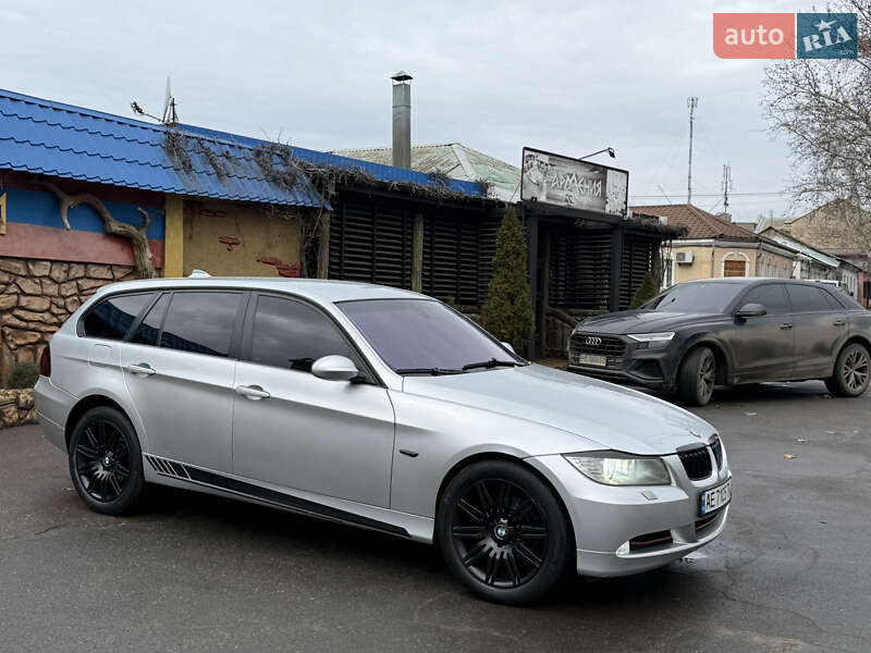 Универсал BMW 3 Series 2005 в Николаеве фото 5 Универсал BMW 3 Series 2005 в Николаеве