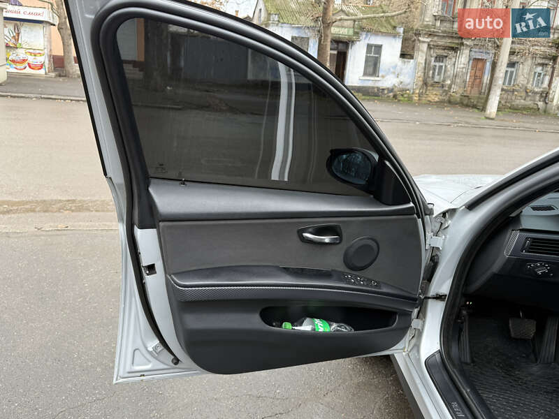 Универсал BMW 3 Series 2005 в Николаеве фото 18 Универсал BMW 3 Series 2005 в Николаеве