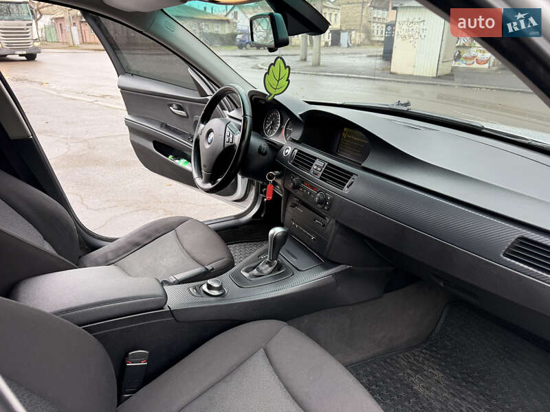 Универсал BMW 3 Series 2005 в Николаеве фото 27 Универсал BMW 3 Series 2005 в Николаеве