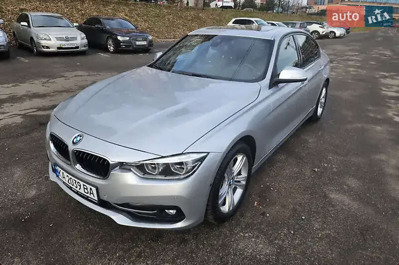 Седан BMW 3 Series 2016 в Києві