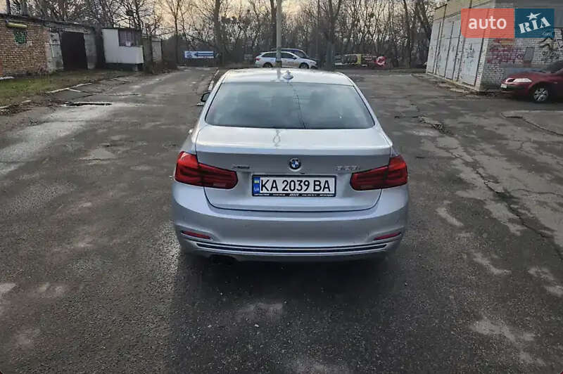 Седан BMW 3 Series 2016 в Києві