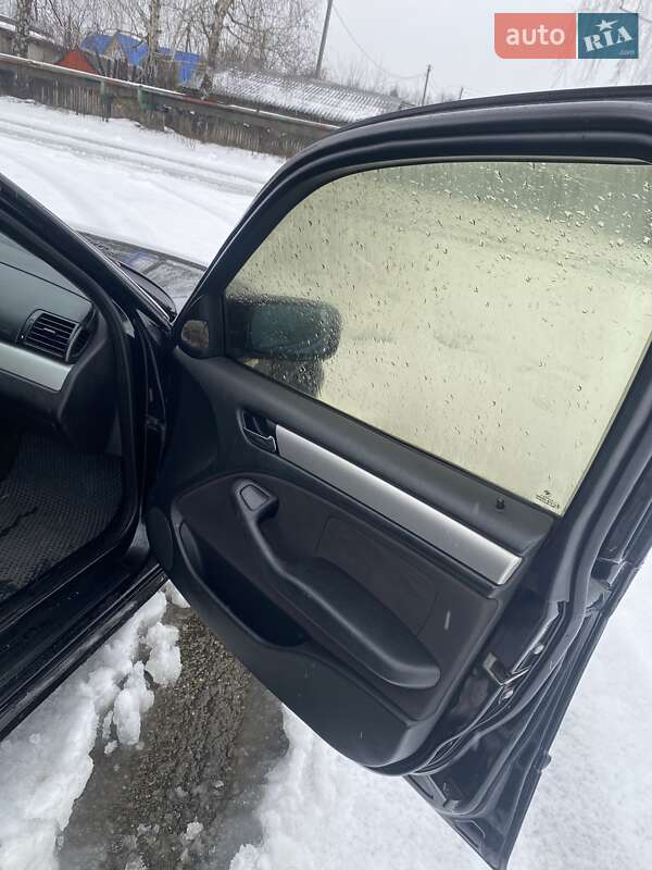 Седан BMW 3 Series 2002 в Звенигородке