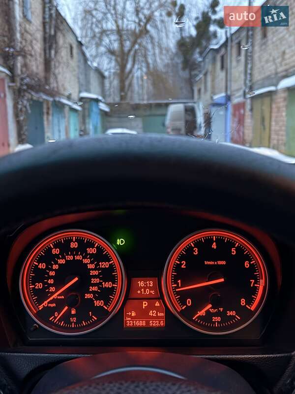 Седан BMW 3 Series 2005 в Киеве