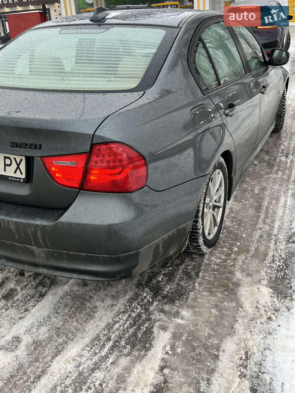 Седан BMW 3 Series 2009 в Киеве