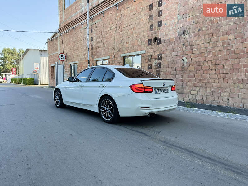 Седан BMW 3 Series 2017 в Чернівцях
