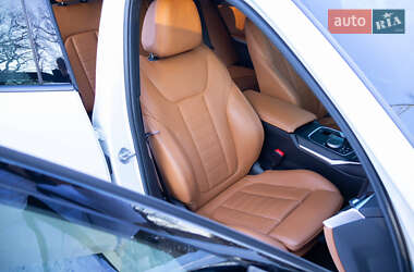 Седан BMW 3 Series 2020 в Чернівцях