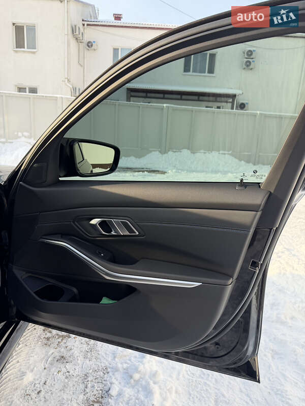 Седан BMW 3 Series 2022 в Днепре