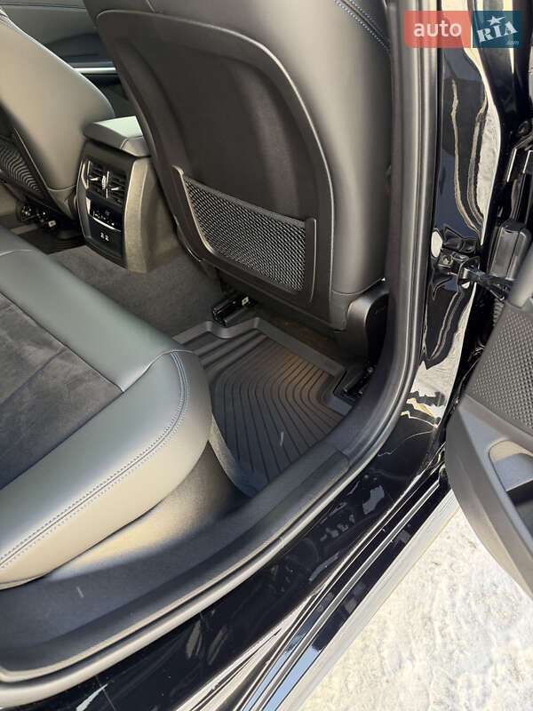 Седан BMW 3 Series 2022 в Днепре